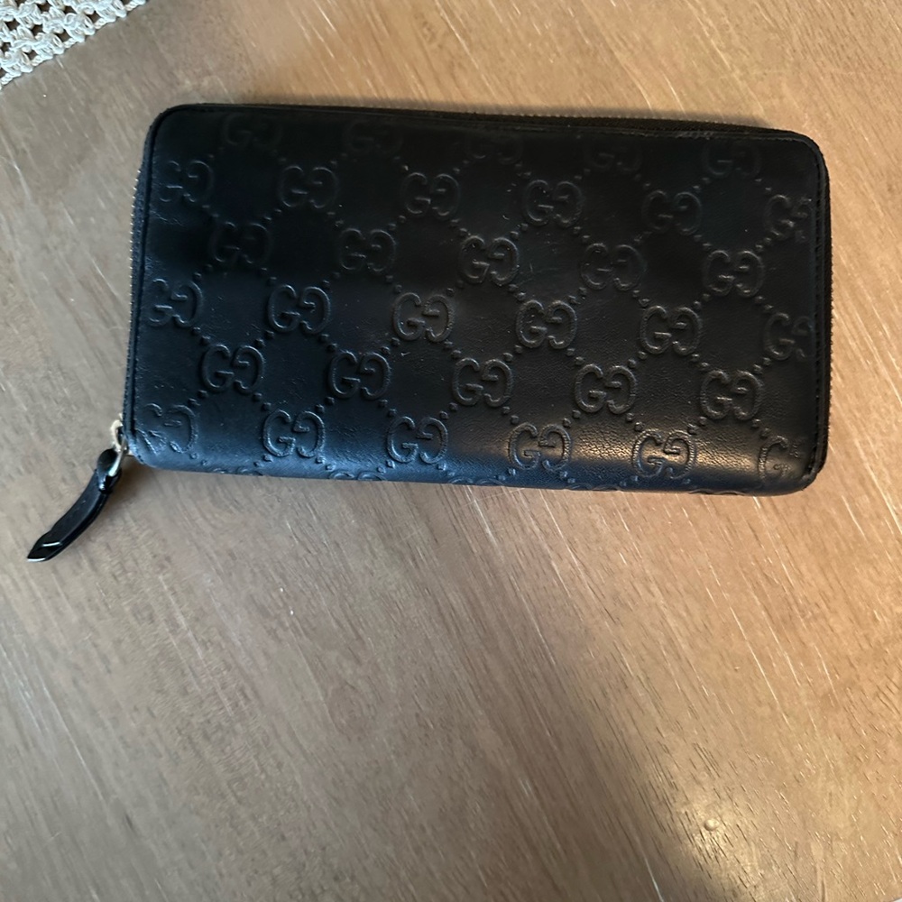 Gucci black GG wallet